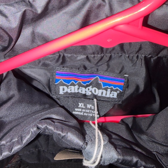 Patagonia Women's Nano Puff® Jacket Black XL NWT - Picture 4 of 4